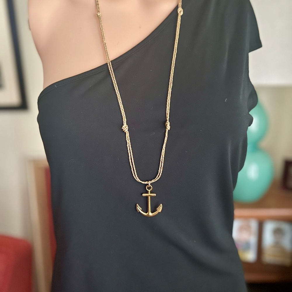 Vintage Avon Anchor Pendant Necklace